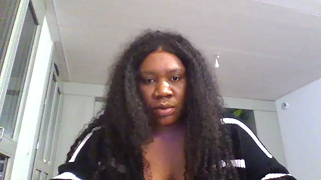 Snapshot of bonbonaumiel chatting on December 2024 06:04:02 PM bonbonaumiel online show from December 2024 06:04:02 PM