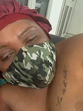 Snapshot of bonbonaumiel chatting on January 2025 07:51:02 PM bonbonaumiel online show from January 2025 07:51:02 PM