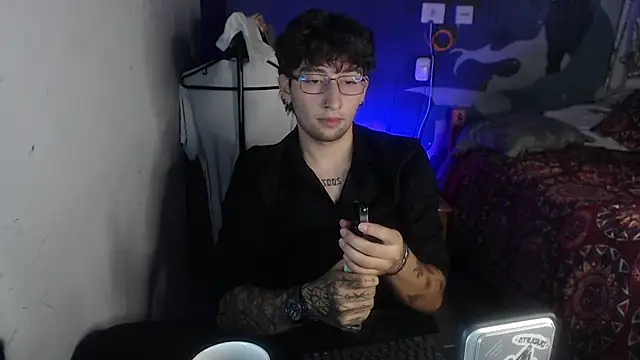 Dereck Dickson online show from December 2025 03:00:02 AM