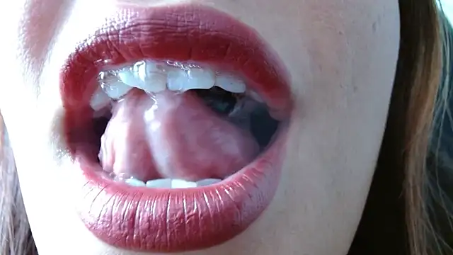 miss evoleth2 online show from December 2025 07:54:02 PM