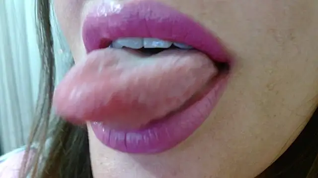 Snapshot of miss_evoleth2 chatting on July 2026 01:16:01 AM miss evoleth2 online show from July 2026 01:16:01 AM
