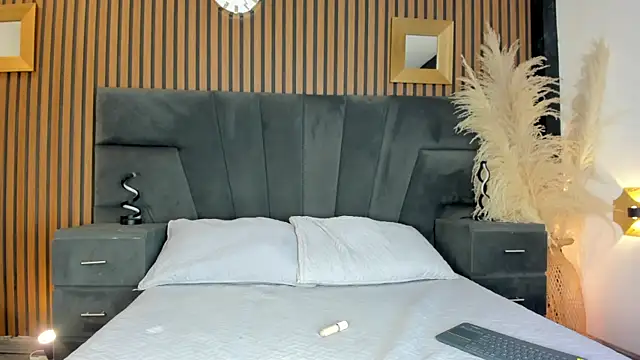 NaxaAndLexi  online show from February 2026 01:58:02 PM