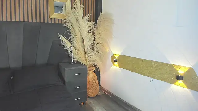 NaxaAndLexi  online show from April 2026 01:49:02 PM