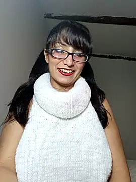 Snapshot of Lucy_Chery chatting on June 2026 02:25:02 AM Lucy Chery online show from June 2026 02:25:02 AM