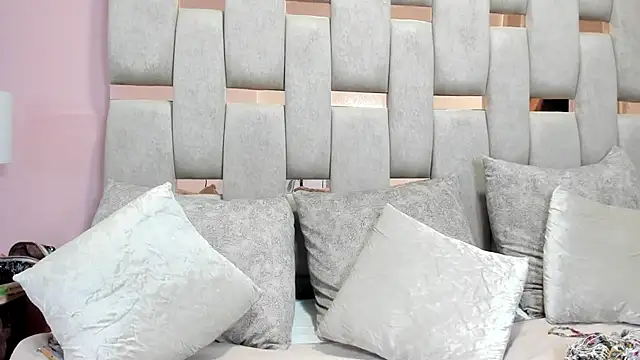 nicole fisherr online show from January 2026 04:38:02 AM