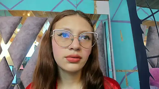 Snapshot of LARICSABLUE chatting on March 2025 04:07:02 PM LARICSABLUE online show from March 2025 04:07:02 PM