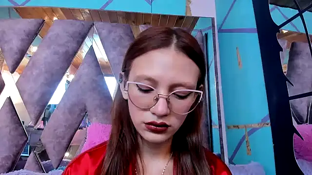 Snapshot of LARICSABLUE chatting on March 2025 06:47:02 PM LARICSABLUE online show from March 2025 06:47:02 PM