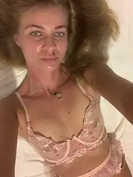 -OliWow- online show from January 2025 01:48:01 PM