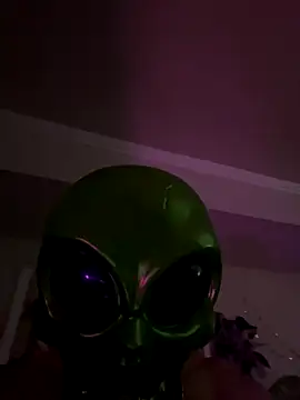 Snapshot of MaxdaBesttime chatting on November 2025 10:26:01 AM MaxdaBesttime online show from November 2025 10:26:01 AM