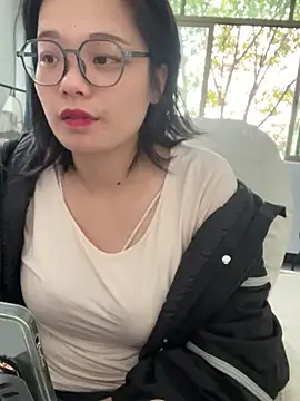 Snapshot of Bella0815 chatting on December 2024 06:14:01 AM Bella0815 online show from December 2024 06:14:01 AM