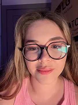 CutiePie3 online show from September 2025 10:34:01 PM