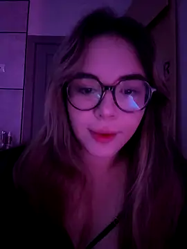 CutiePie3 online show from October 2025 08:39:02 PM