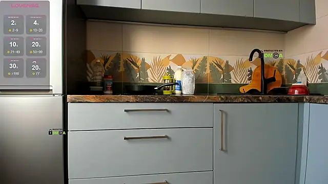 Snapshot of Your_dream_Alice chatting on February 2025 07:56:01 AM Your dream Alice online show from February 2025 07:56:01 AM