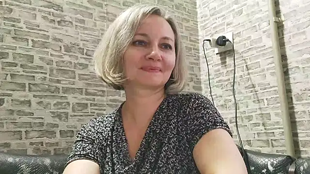 EdithManning online show from January 2025 12:53:01 PM