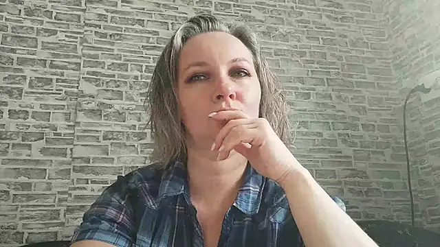 EdithManning online show from March 2025 06:24:02 AM