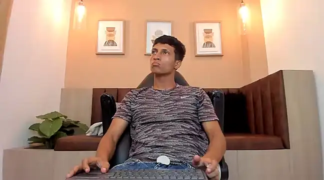 wolf james123 online show from February 2025 03:10:02 AM