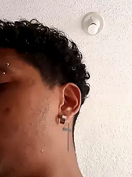 Snapshot of gugao666 chatting on January 2025 10:44:01 AM gugao666 online show from January 2025 10:44:01 AM