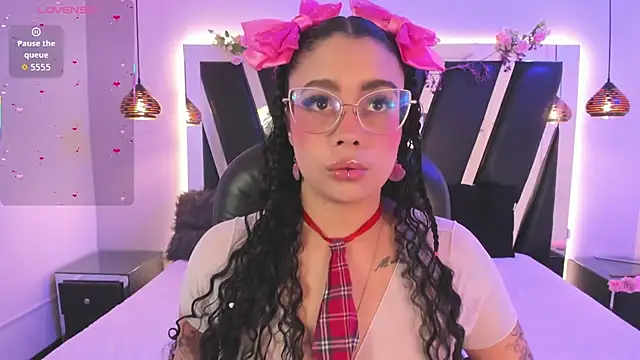 antonelllepiercee online show from March 2026 10:56:01 AM