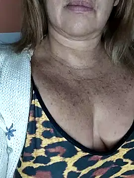 Kasandra Ho online show from September 2025 06:46:01 AM