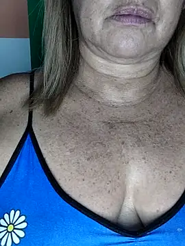 Kasandra Ho online show from October 2025 02:28:02 AM