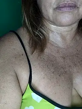 Kasandra Ho online show from November 2025 02:21:01 AM