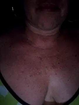 Kasandra Ho online show from December 2025 06:37:02 PM