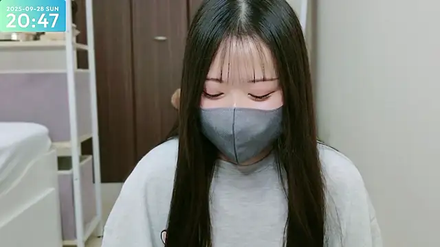 Snapshot of -SHIZUKU- chatting on September 2025 11:48:01 AM -SHIZUKU- online show from September 2025 11:48:01 AM