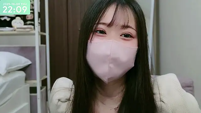 Snapshot of -SHIZUKU- chatting on October 2025 01:09:01 PM -SHIZUKU- online show from October 2025 01:09:01 PM