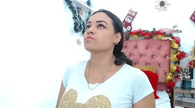 Snapshot of samanthaPuxy chatting on December 2024 12:28:01 AM samanthaPuxy online show from December 2024 12:28:01 AM