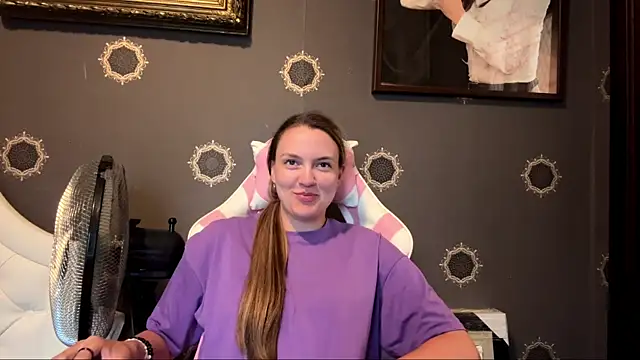 Snapshot of NoreenBunton chatting on July 2026 04:35:02 PM NoreenBunton online show from July 2026 04:35:02 PM