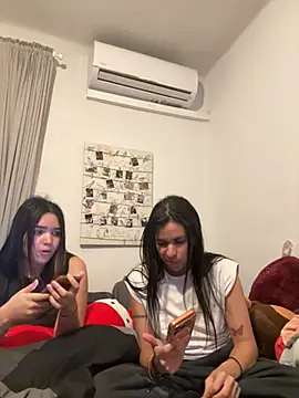 daniniescobarr online show from March 2026 06:41:01 PM