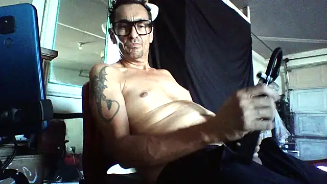 Snapshot of Pumpndeep chatting on September 2025 07:46:02 PM Pumpndeep online show from September 2025 07:46:02 PM