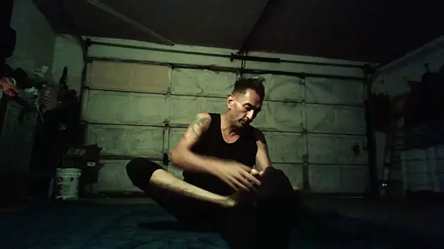 Snapshot of Pumpndeep chatting on October 2025 08:12:01 AM Pumpndeep online show from October 2025 08:12:01 AM