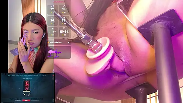 MiaVoss online show from October 2025 10:54:02 PM