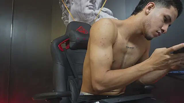 JakeMoxley online show from December 2025 12:47:02 PM