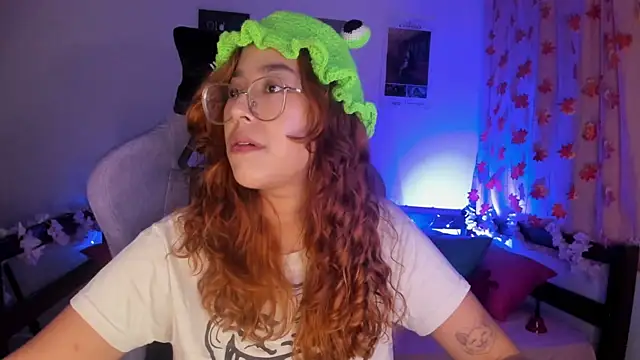 Snapshot of _Moon_Johnson chatting on March 2025 12:07:02 AM  Moon Johnson online show from March 2025 12:07:02 AM