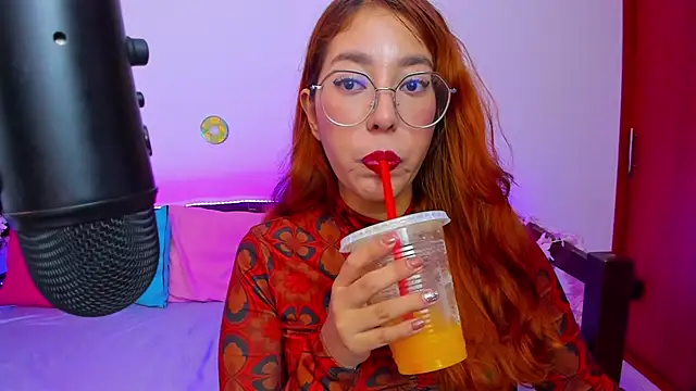 Snapshot of _Moon_Johnson chatting on September 2025 02:33:01 AM  Moon Johnson online show from September 2025 02:33:01 AM