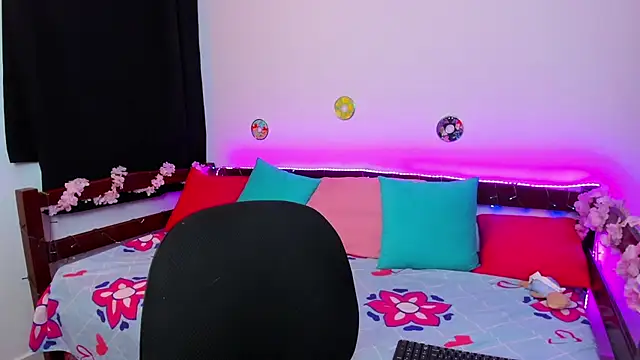 Snapshot of _Moon_Johnson chatting on September 2025 02:57:01 AM  Moon Johnson online show from September 2025 02:57:01 AM