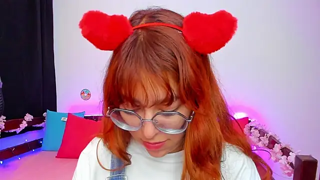 Snapshot of _Moon_Johnson chatting on September 2025 10:55:02 PM  Moon Johnson online show from September 2025 10:55:02 PM