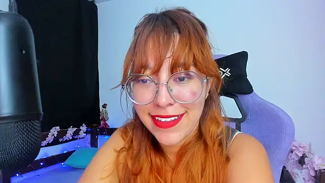 Snapshot of _Moon_Johnson chatting on October 2025 11:49:02 PM  Moon Johnson online show from October 2025 11:49:02 PM