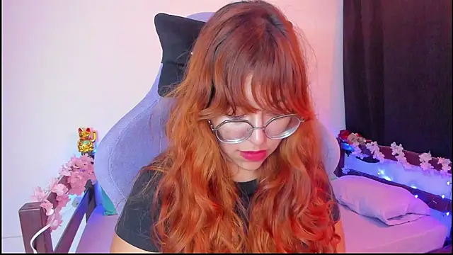 Snapshot of _Moon_Johnson chatting on November 2025 12:46:02 AM  Moon Johnson online show from November 2025 12:46:02 AM