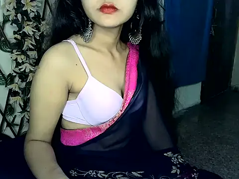 Snapshot of SUZY_FROMUS chatting on February 2025 12:40:02 AM SUZY FROMUS online show from February 2025 12:40:02 AM