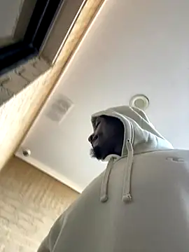 Backshort11 online show from November 2025 03:13:02 PM