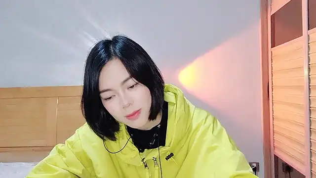 Linda-LL online show from February 2025 06:10:02 AM