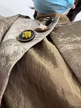 Linda-LL online show from April 2026 01:52:02 PM