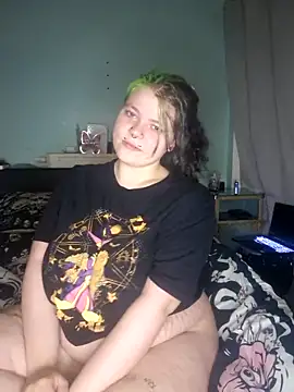 kira 132 online show from October 2025 10:52:01 PM