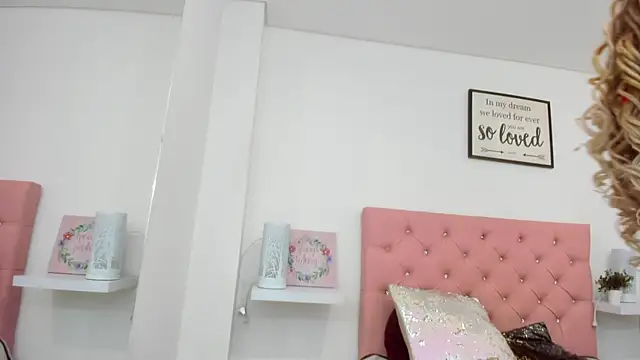 Snapshot of michell_taylor__ chatting on September 2025 03:44:01 AM michell taylor   online show from September 2025 03:44:01 AM