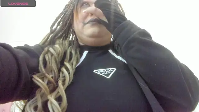 Snapshot of michell_taylor__ chatting on October 2025 03:40:02 AM michell taylor   online show from October 2025 03:40:02 AM