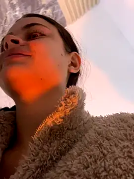 HannaRhodes online show from September 2025 12:54:01 PM