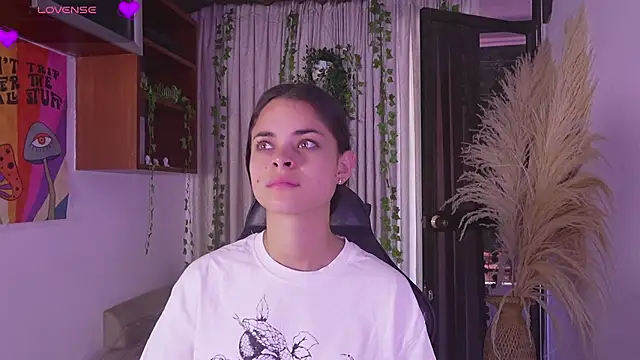 HannaRhodes online show from March 2026 01:06:02 PM